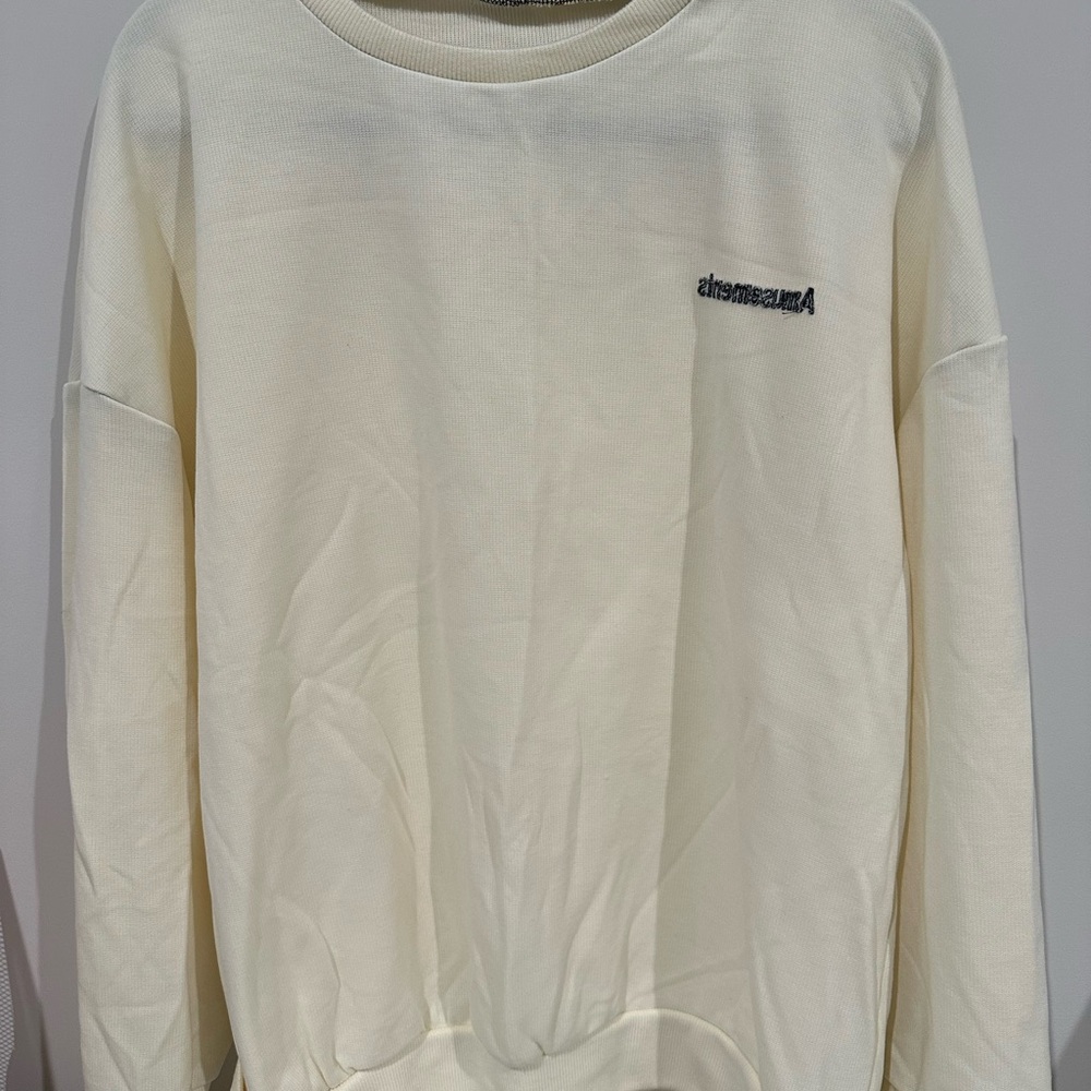 Sweatshirt